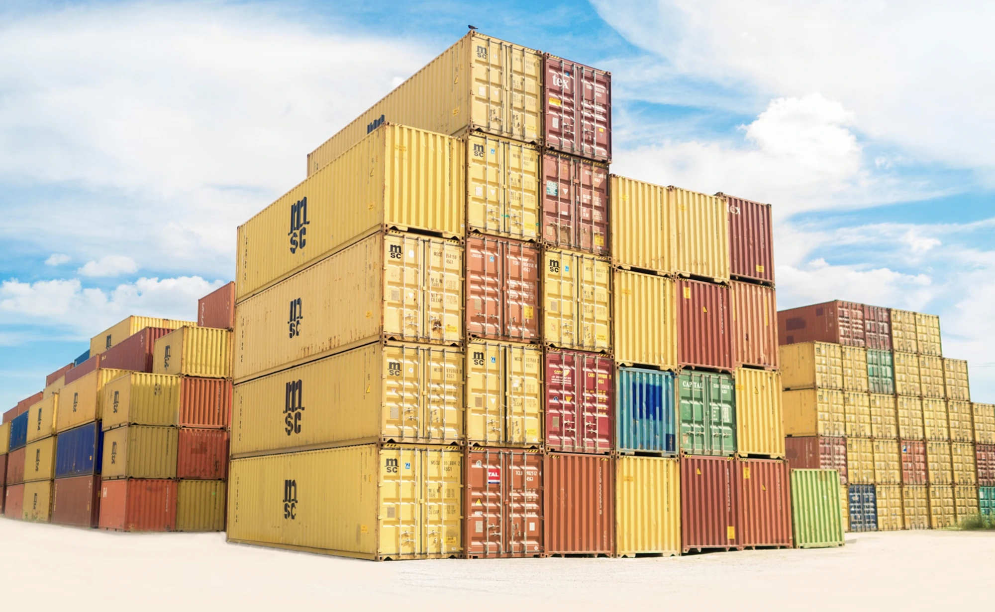 Los Puertos Chinos Adoptan la Inteligencia Artificial DeepSeek para Mejorar la Eficiencia