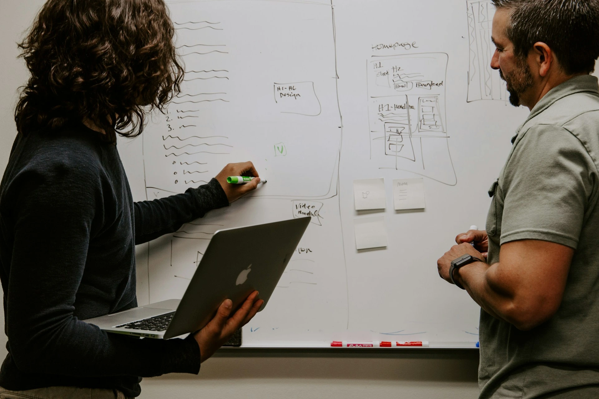La ex directora de tecnología de OpenAI, Mira Murati, lanza una startup de IA