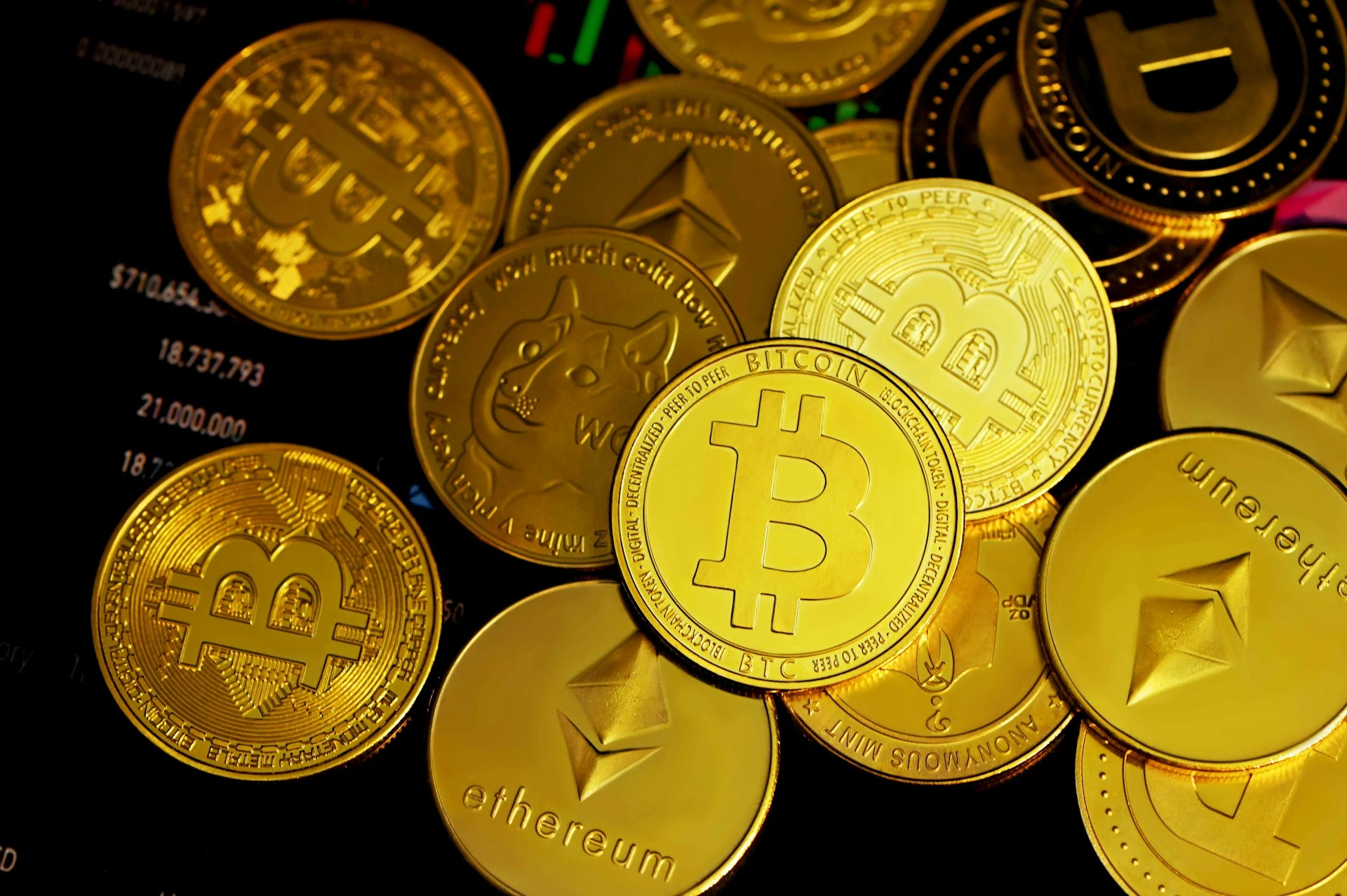 La Compañía de Criptoactivos de Trump, World Liberty Financial, Lanza una Reserva Estratégica de Tokens