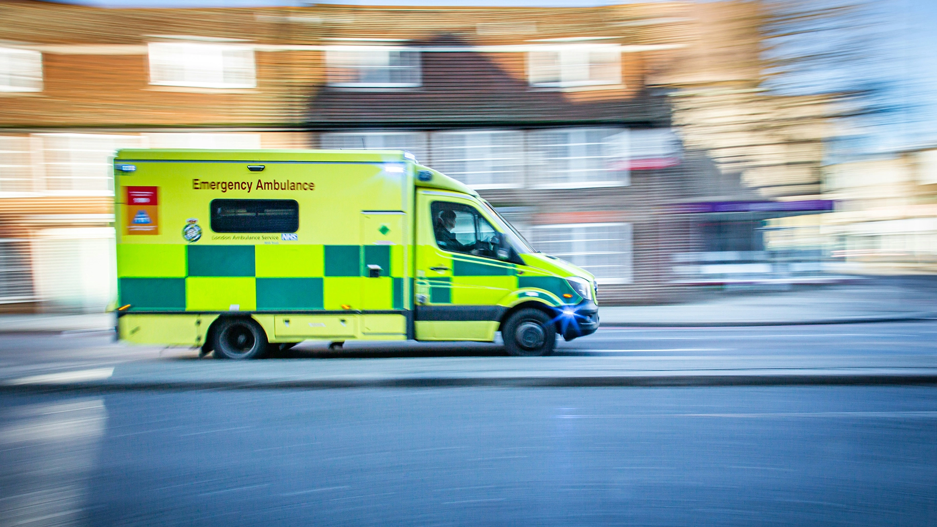 Advanced multada con £3M por ciberataque que expuso los datos de 79,000 pacientes del NHS