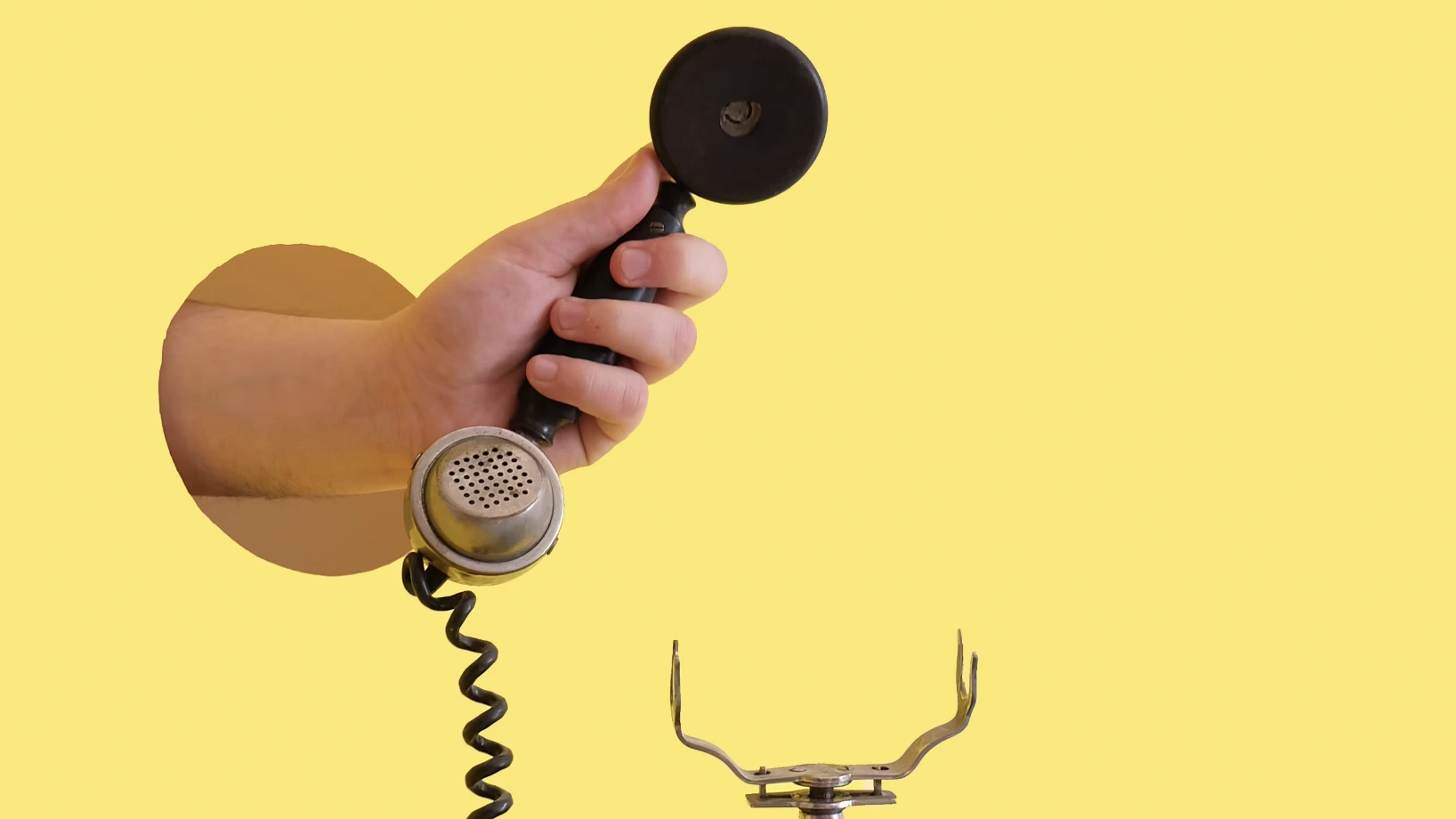Gigante de los Call Centers Utiliza Inteligencia Artificial para Neutralizar los Acentos de los Trabajadores Indios