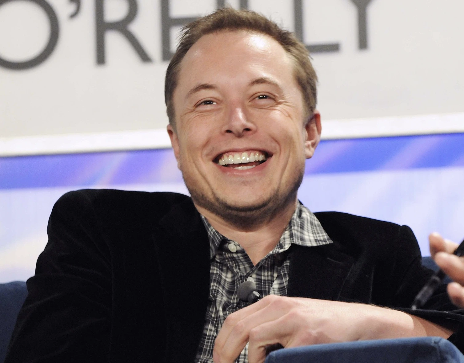 Musk despliega un Chatbot de DOGE después de despedir a los trabajadores