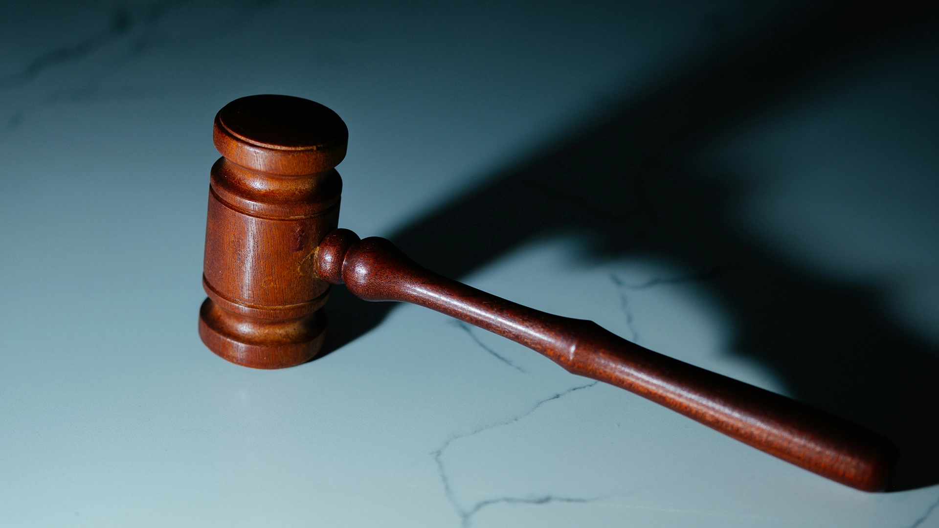 La IA ayuda al Tribunal Holandés a Redactar Sentencias Penales