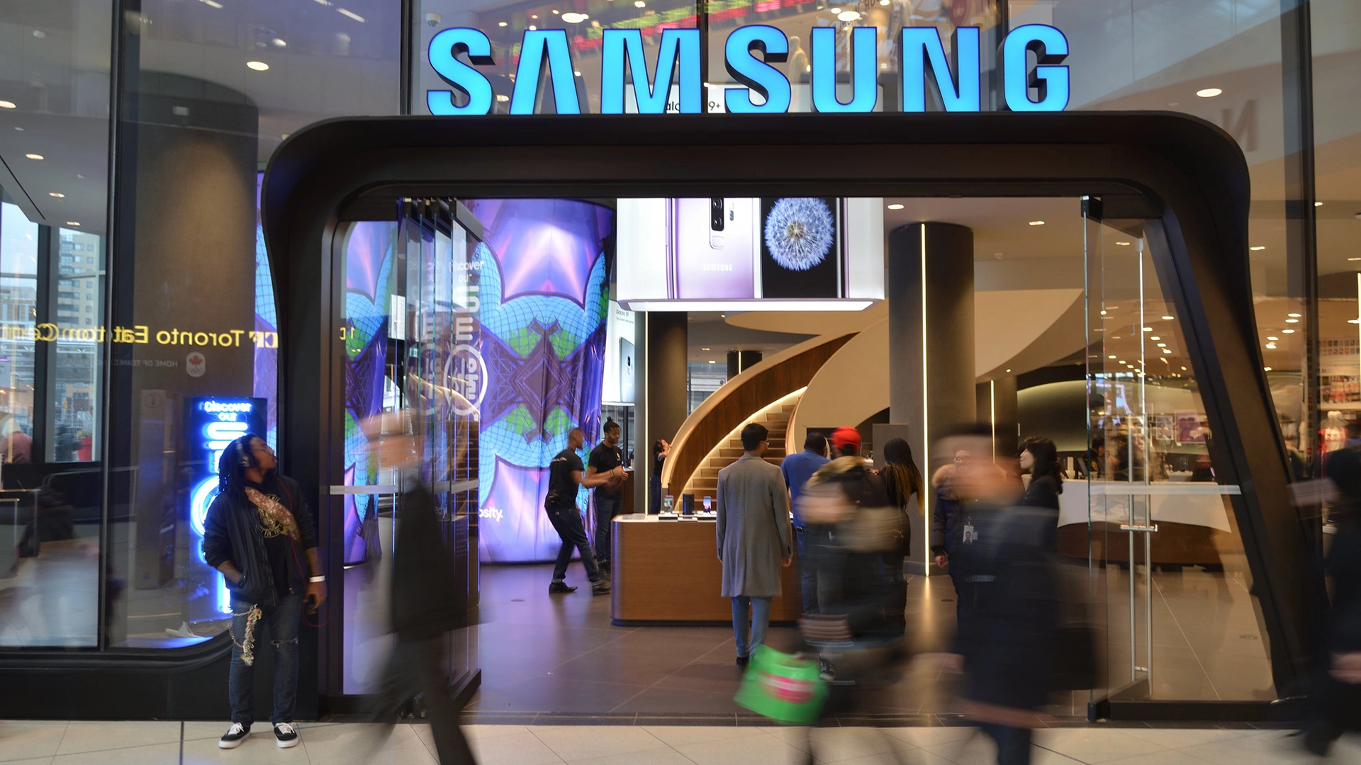 Fuga de Datos en Samsung Alemania Reveló Información Personal de 270,000 Clientes