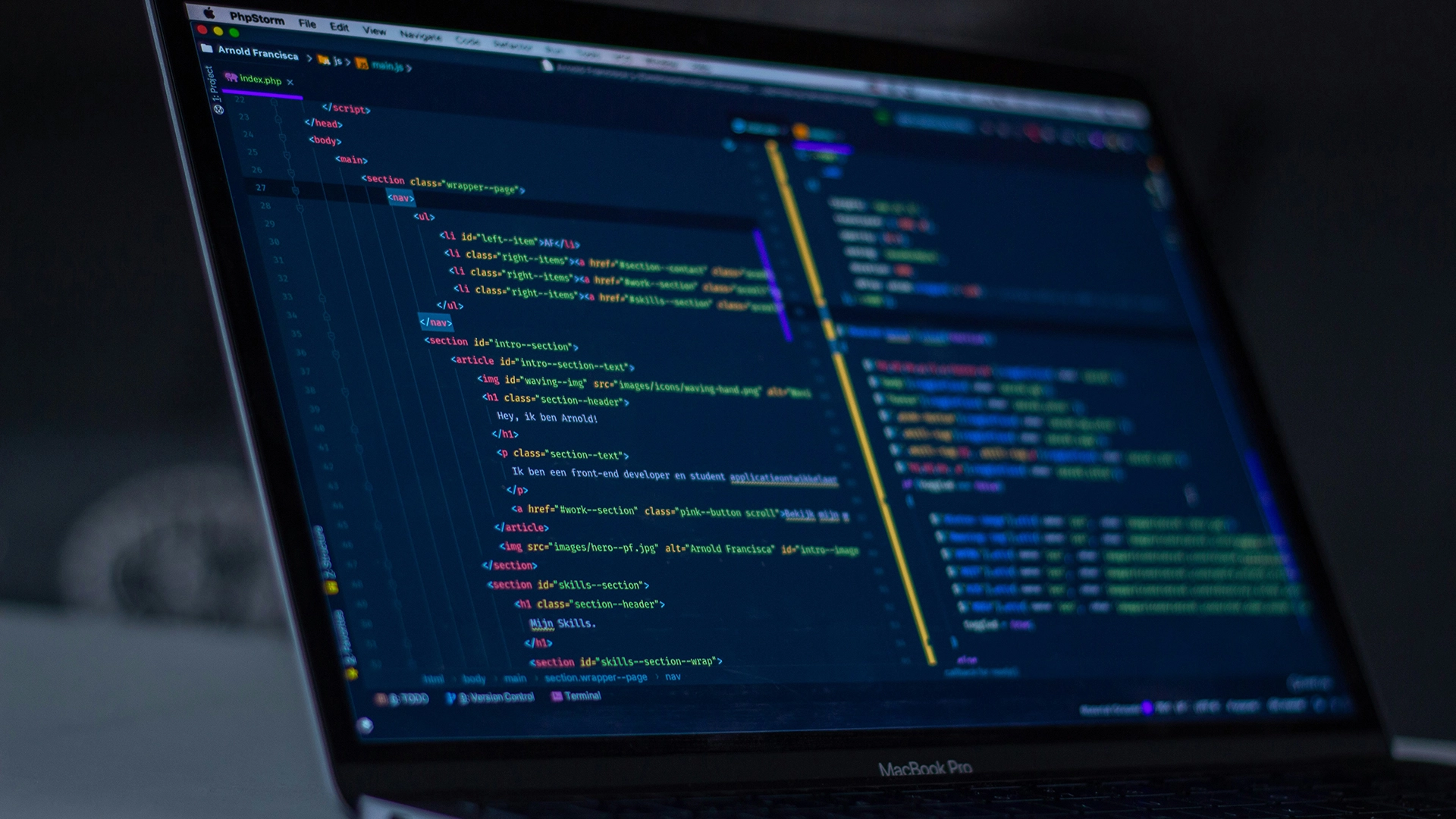 Ingenieros de Amazon Afirman que la Iniciativa de IA Convierte la Programación en Trabajo de Fábrica
