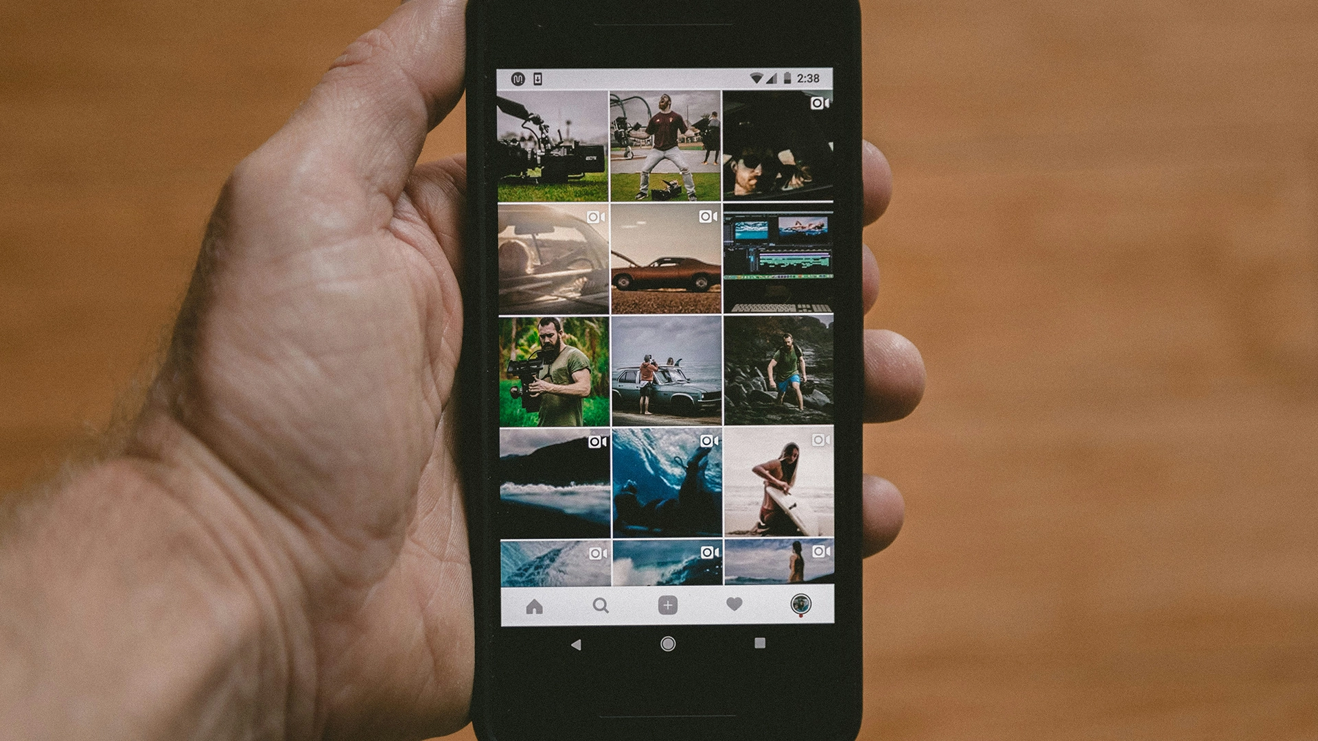 Google Photos Lanza Editor Potenciado por IA, Añade Compartición por QR
