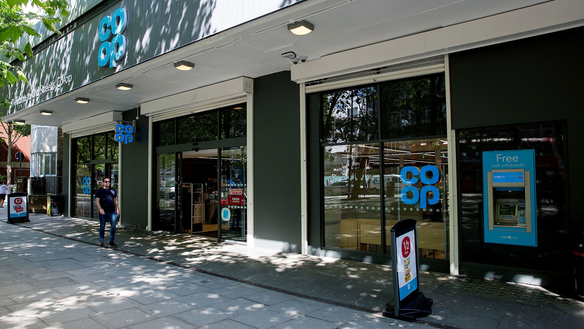 Co-op admite un importante ataque informático después de que un grupo de hackers se pone en contacto con la BBC