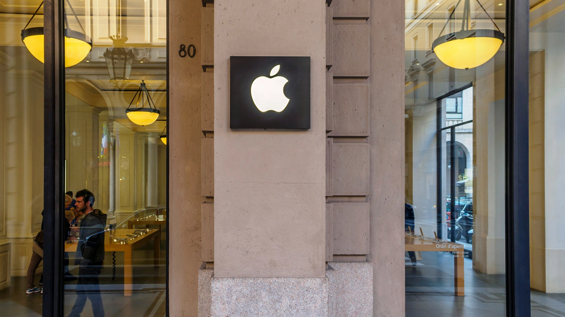 La Jueza Dictamina que Apple Infringió Deliberadamente la Orden Judicial en el Juicio de Epic Games