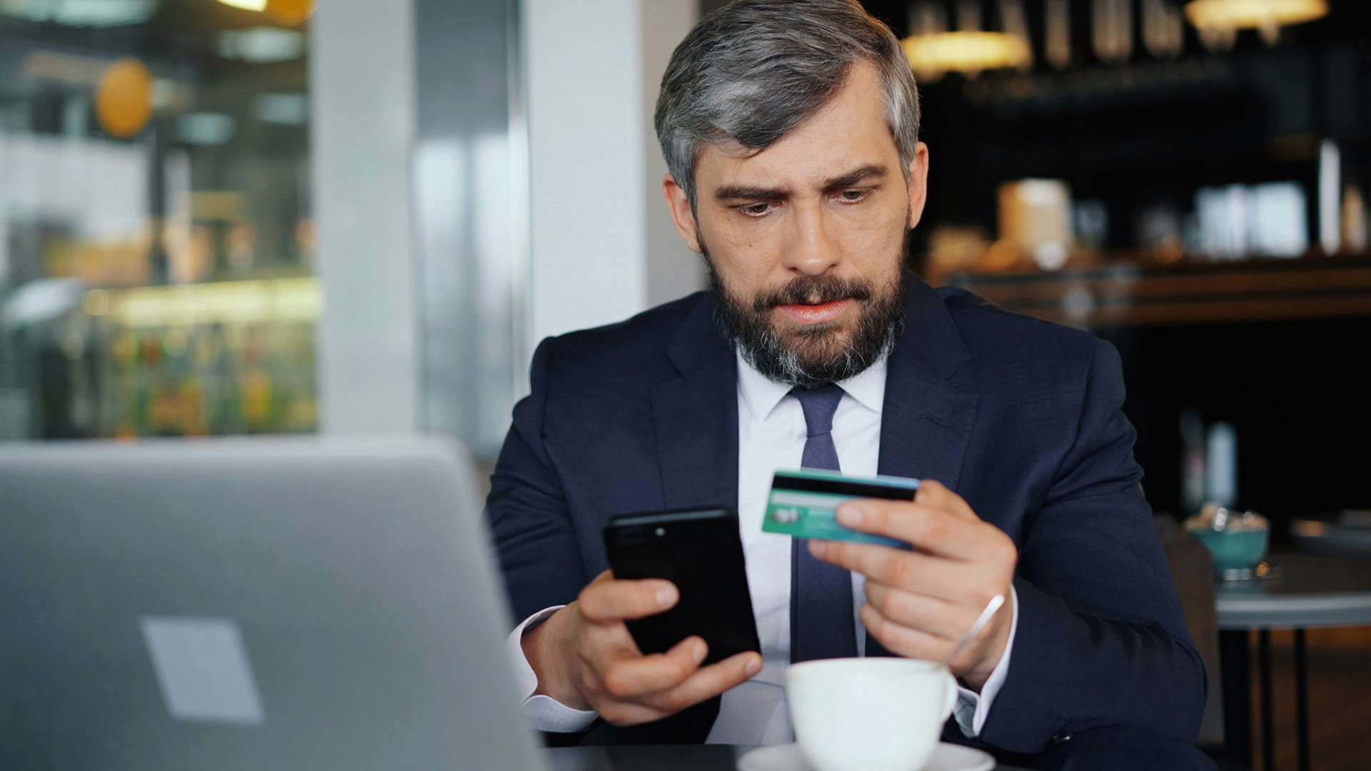 El Nuevo Malware Convierte las Auténticas Aplicaciones Bancarias en Herramientas de Espionaje