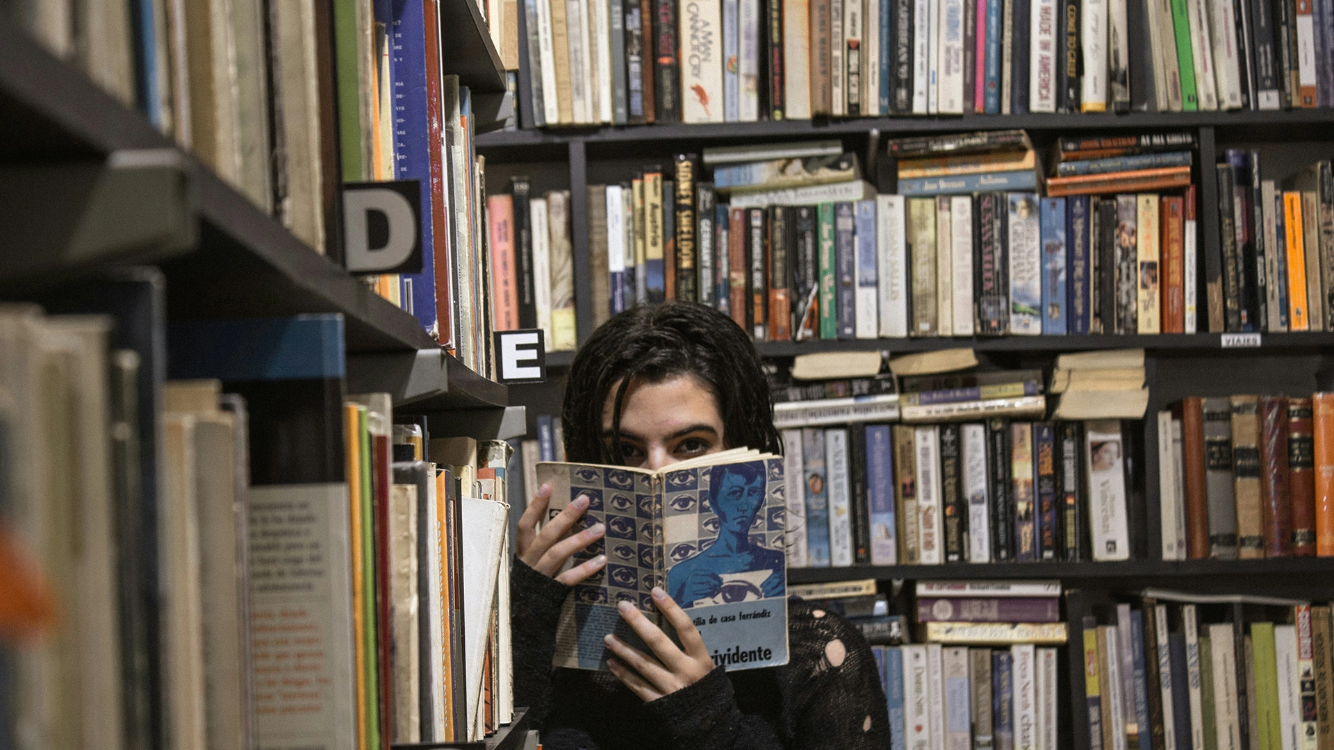 Las Autoras Instan a las Editoriales a Prohibir los Libros Escritos por IA
