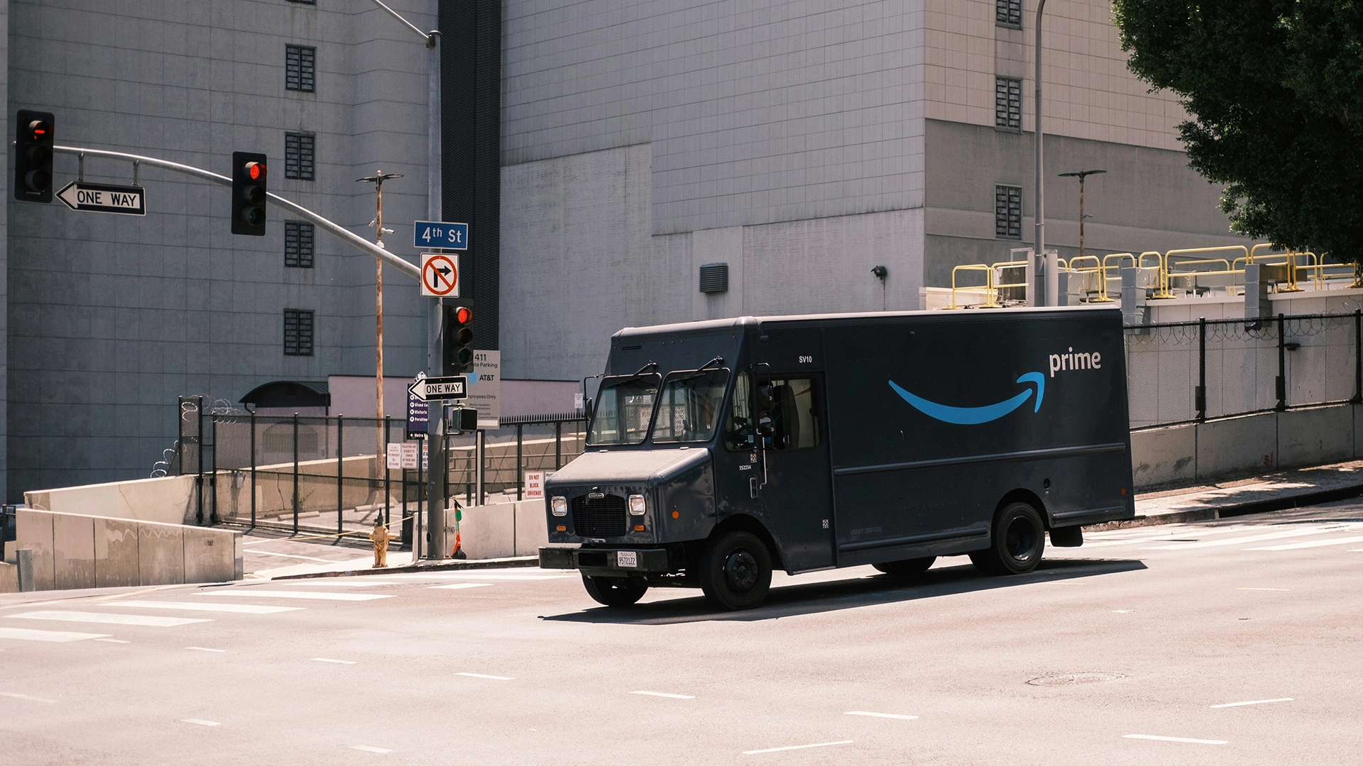 Amazon invertirá $54 mil millones para impulsar la infraestructura, la nube y los medios de comunicación en el Reino Unido
