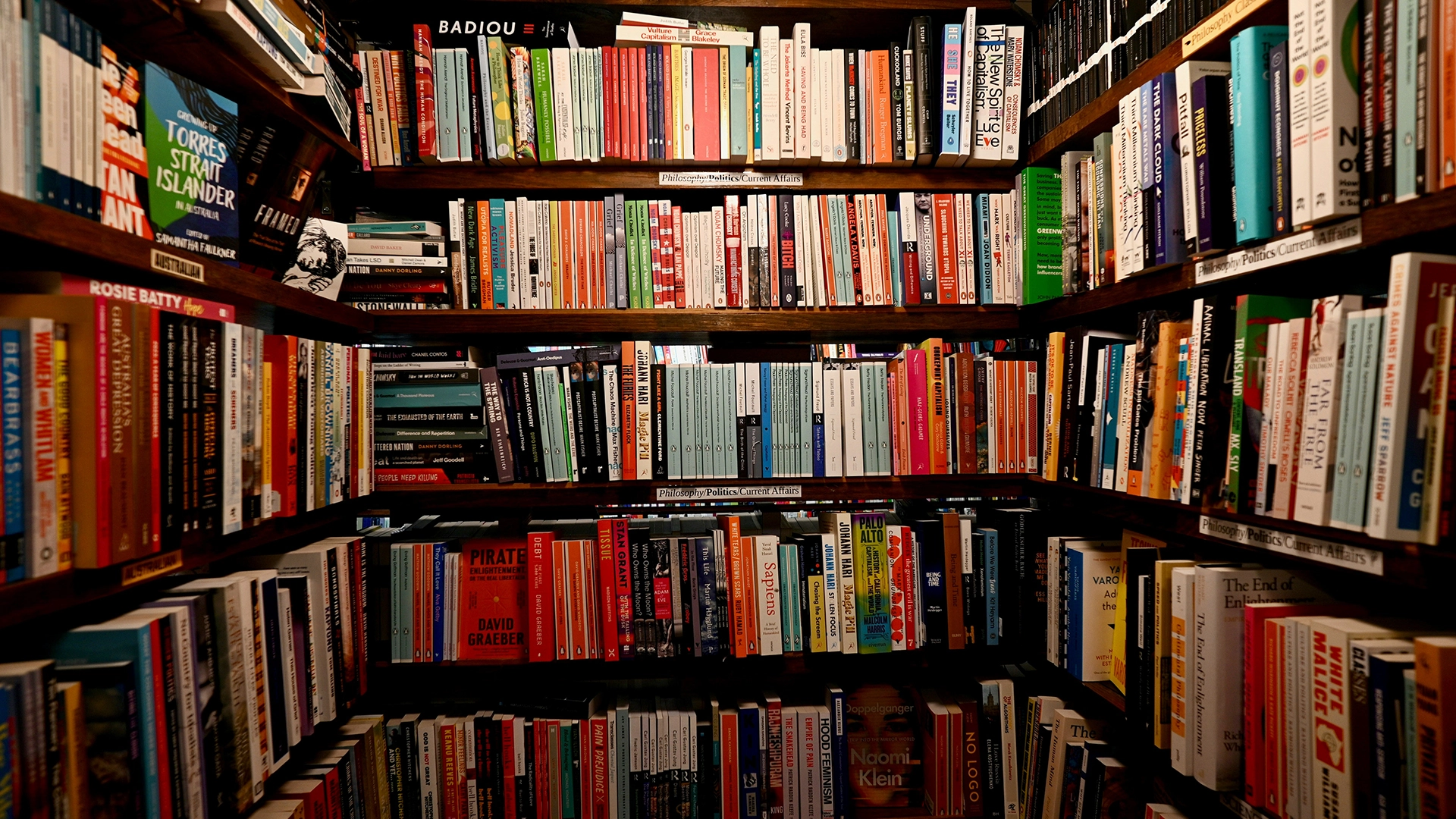 Anthropic logra un fallo clave en demanda por derechos de autor, pero enfrenta juicio por libros pirateados