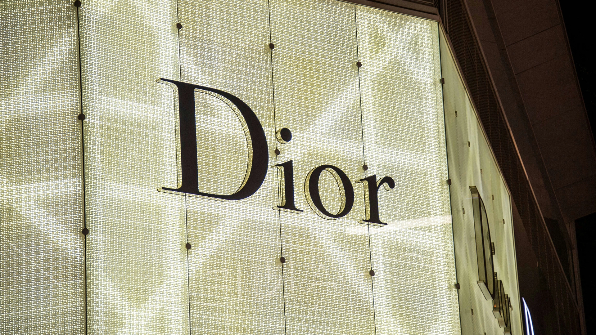 La violación de datos de Dior expone la información personal de los clientes de EE.UU.