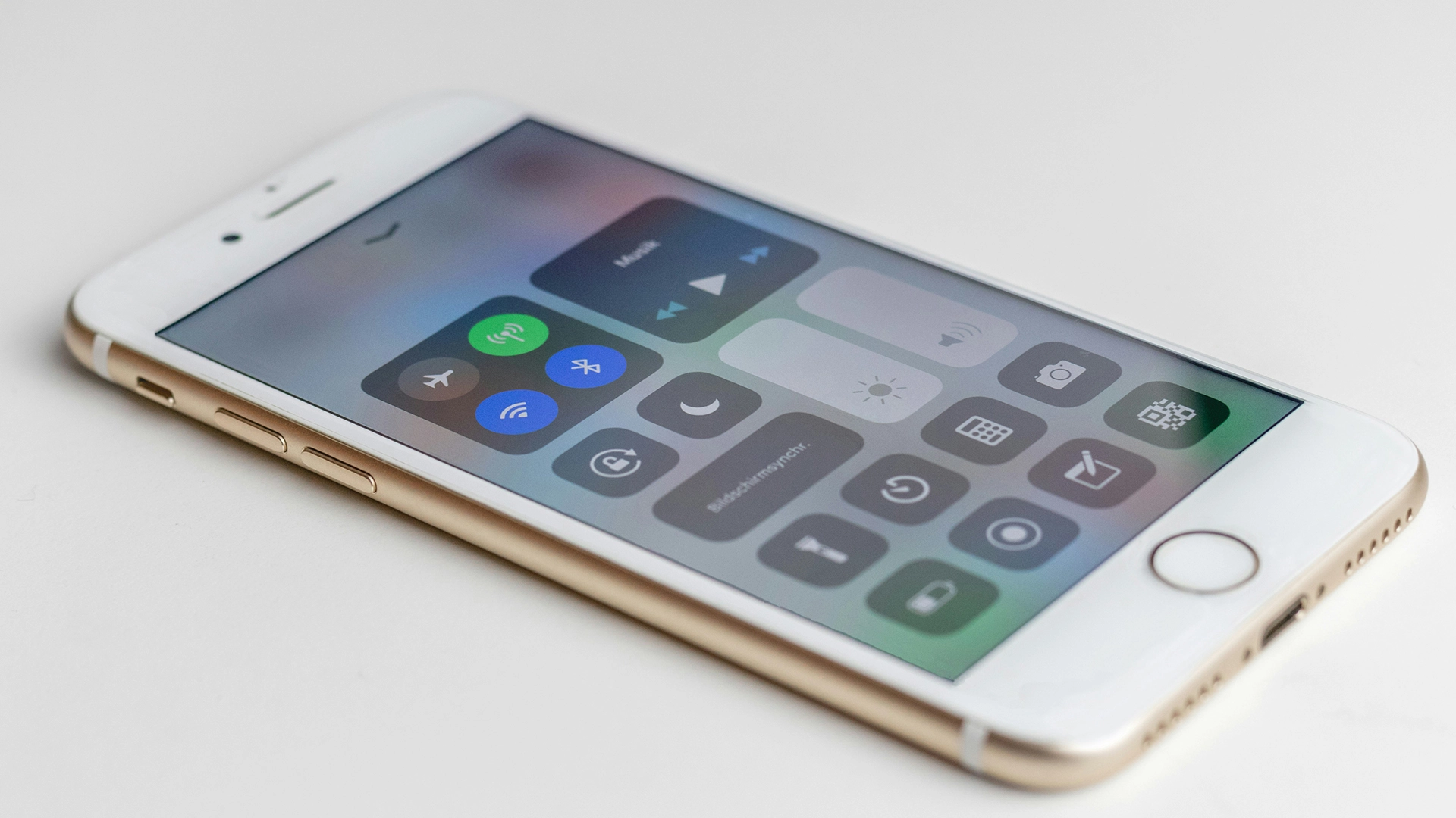 Jack Dorsey lanza Bitchat, una aplicación de mensajería Bluetooth descentralizada