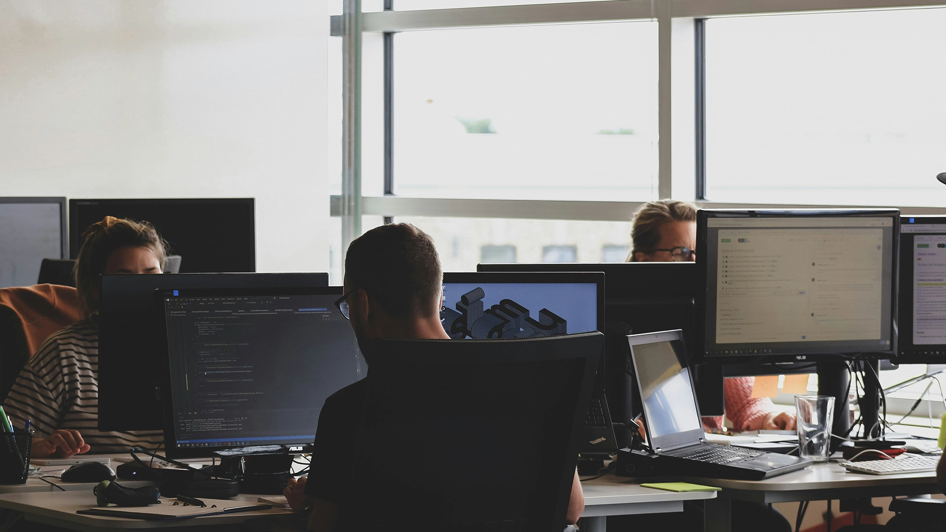 La Falla en el Editor de Código de Cursor AI Permite a los Hackers Ejecutar Código de Forma Automática